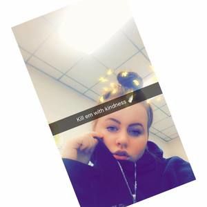 Meet your Posher, Alyssa